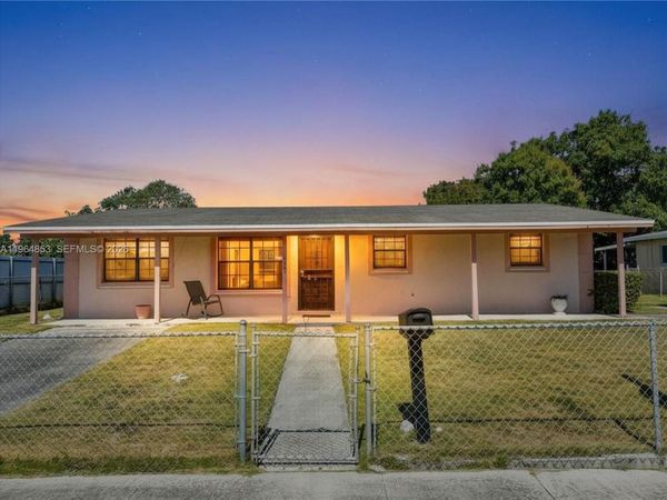 10721 SW 149th Ter , Miami, FL 33176