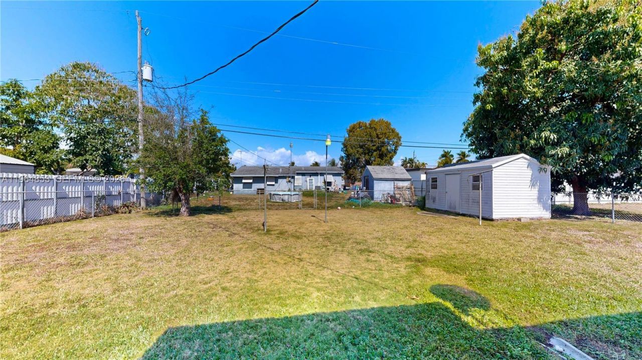 10721 SW 149th Ter , Miami, FL 33176 Photo