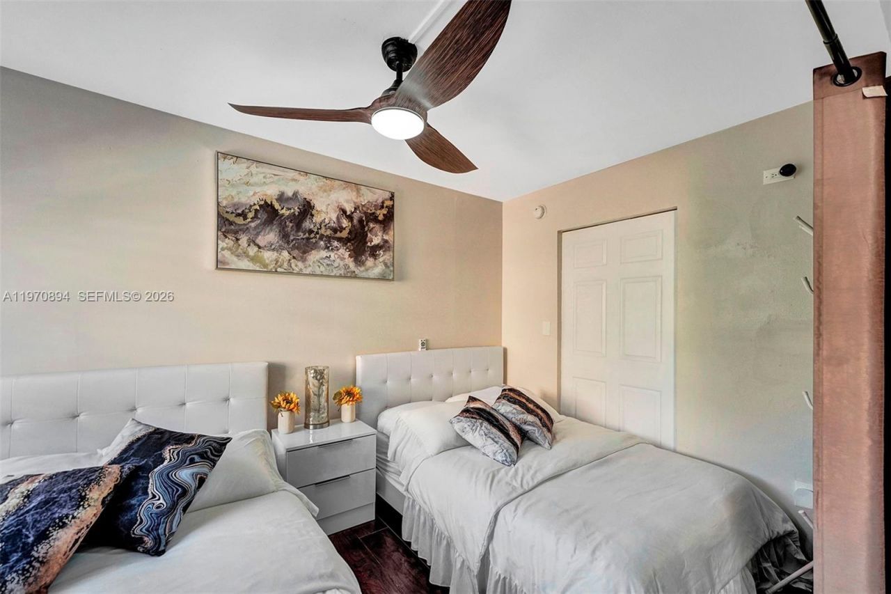 710 Washington Ave , Unit 315, Miami Beach, FL 33139 Photo