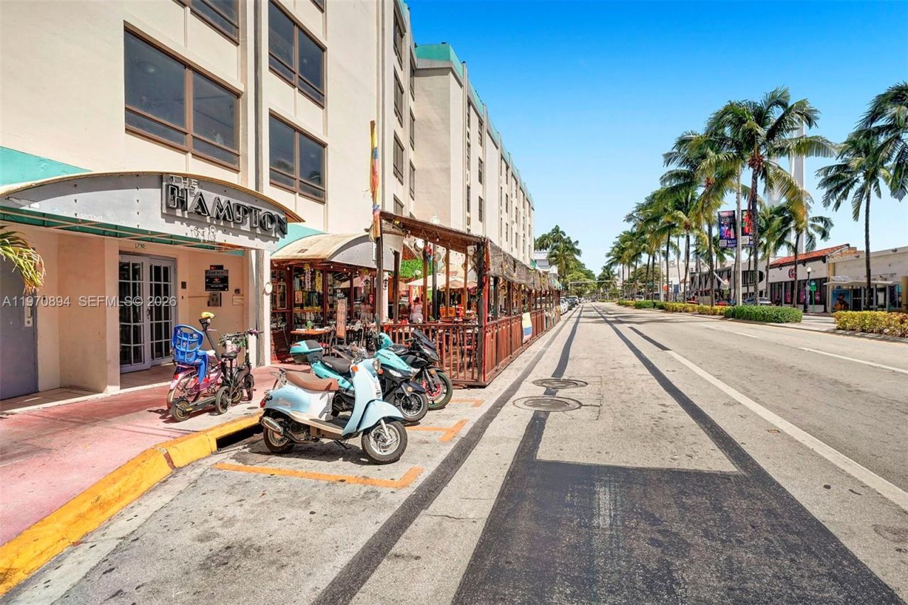 710 Washington Ave , Unit 315, Miami Beach, FL 33139 Photo