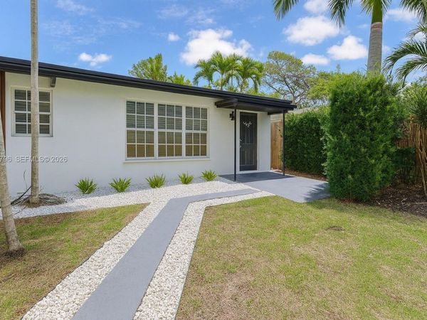 1399 NE 38th St , Oakland Park, FL 33334