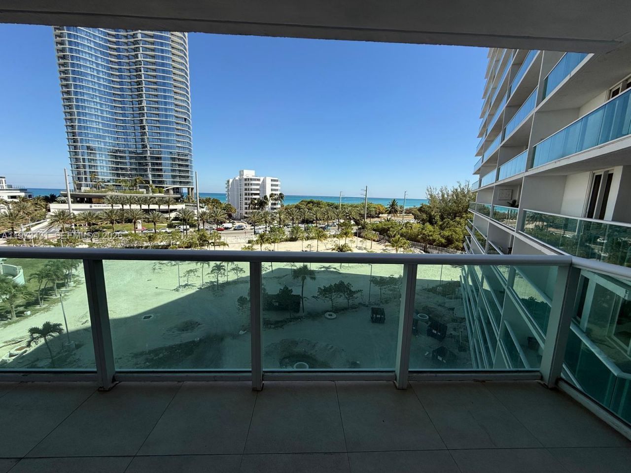 100 Bayview Dr , Unit 610, Sunny Isles Beach, FL 33160 Photo
