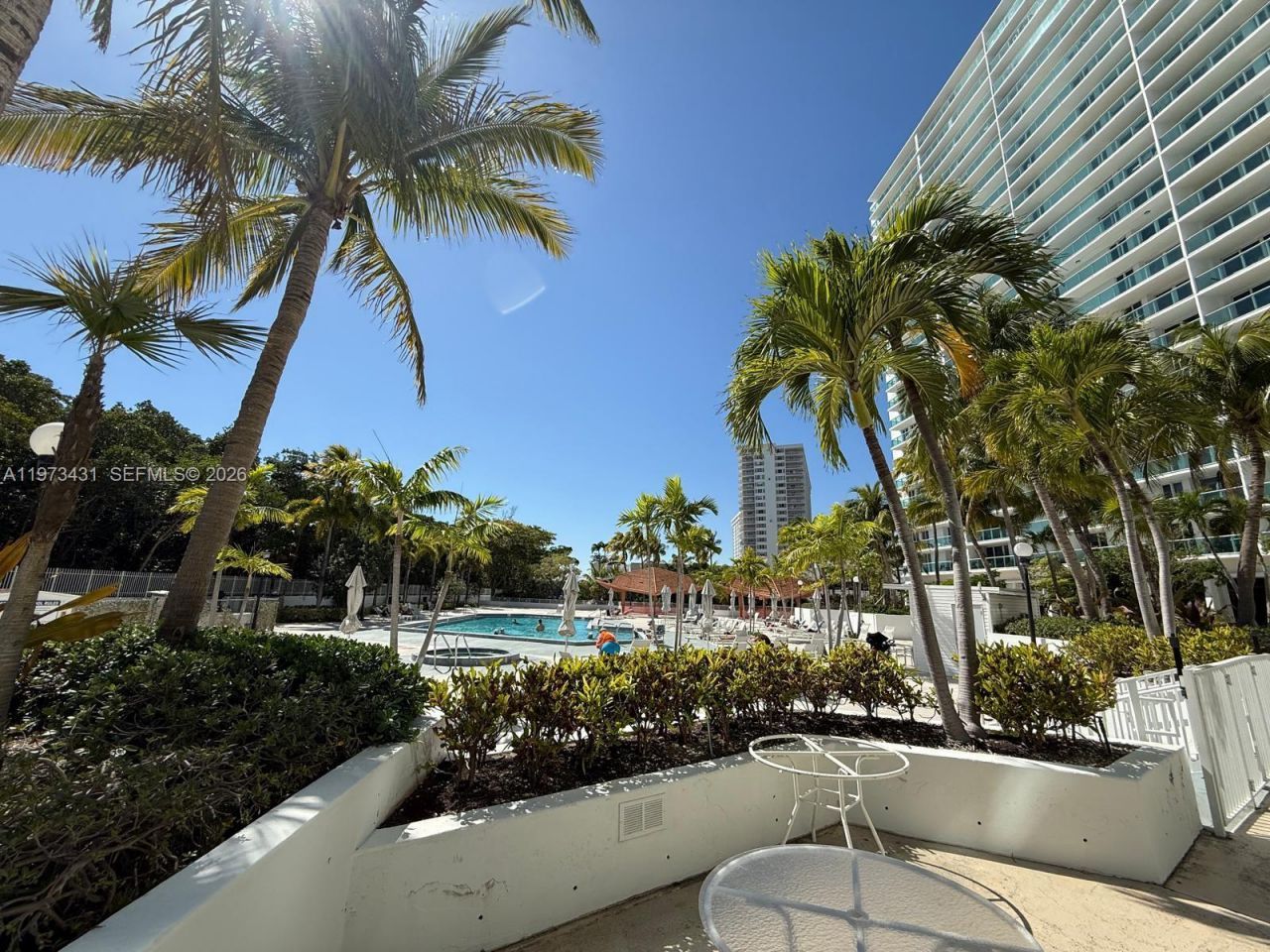 100 Bayview Dr , Unit 610, Sunny Isles Beach, FL 33160 Photo