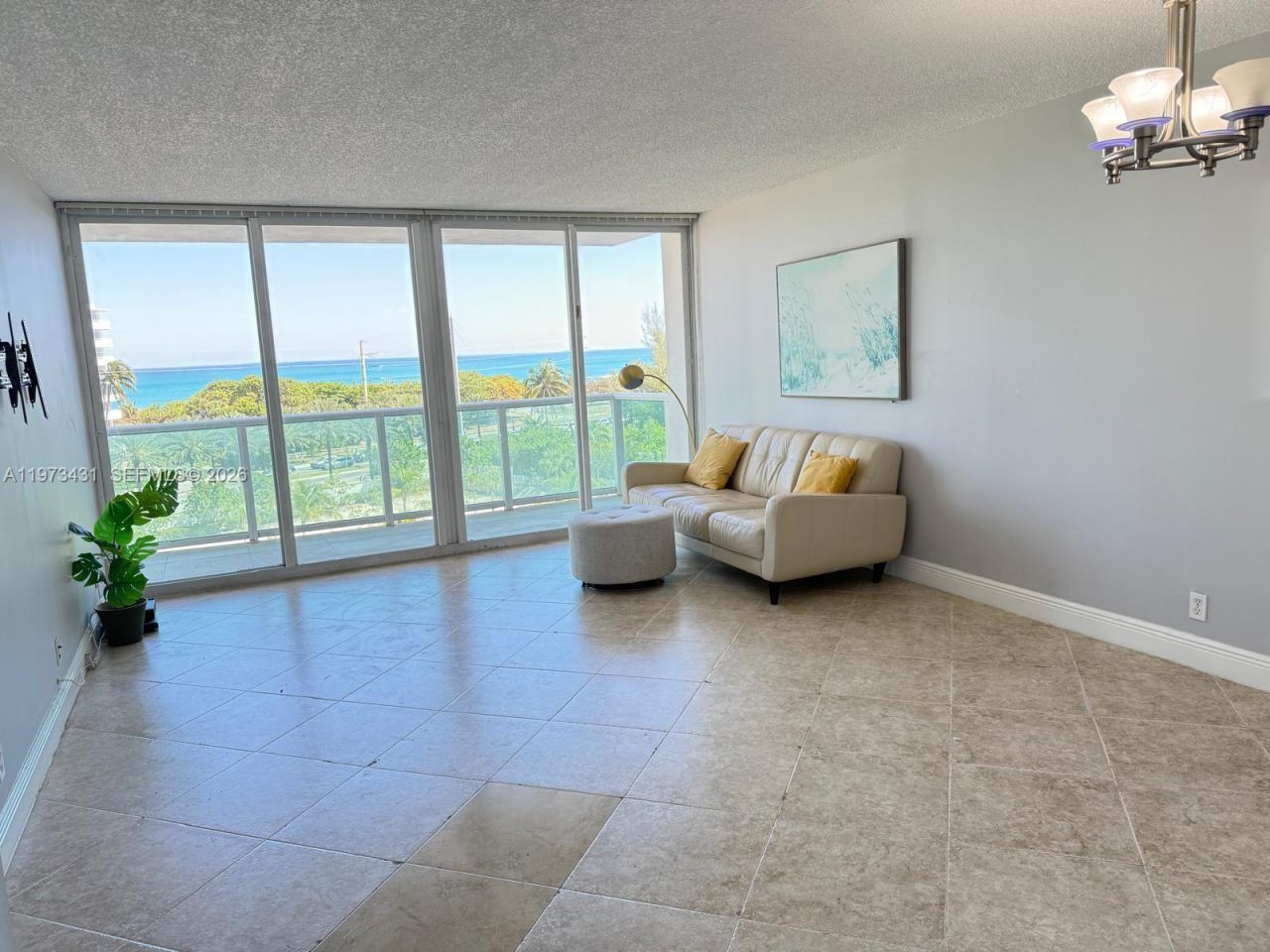 100 Bayview Dr , Unit 610, Sunny Isles Beach, FL 33160 Photo