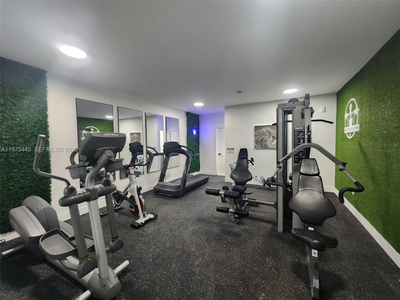 2101 Normandy Dr, Unit 310, Miami Beach, FL 33141 Photo