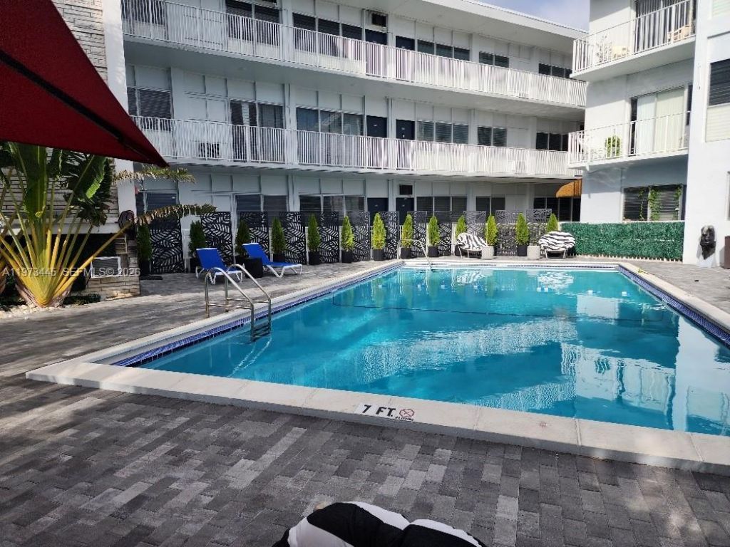 2101 Normandy Dr, Unit 310, Miami Beach, FL 33141 Photo