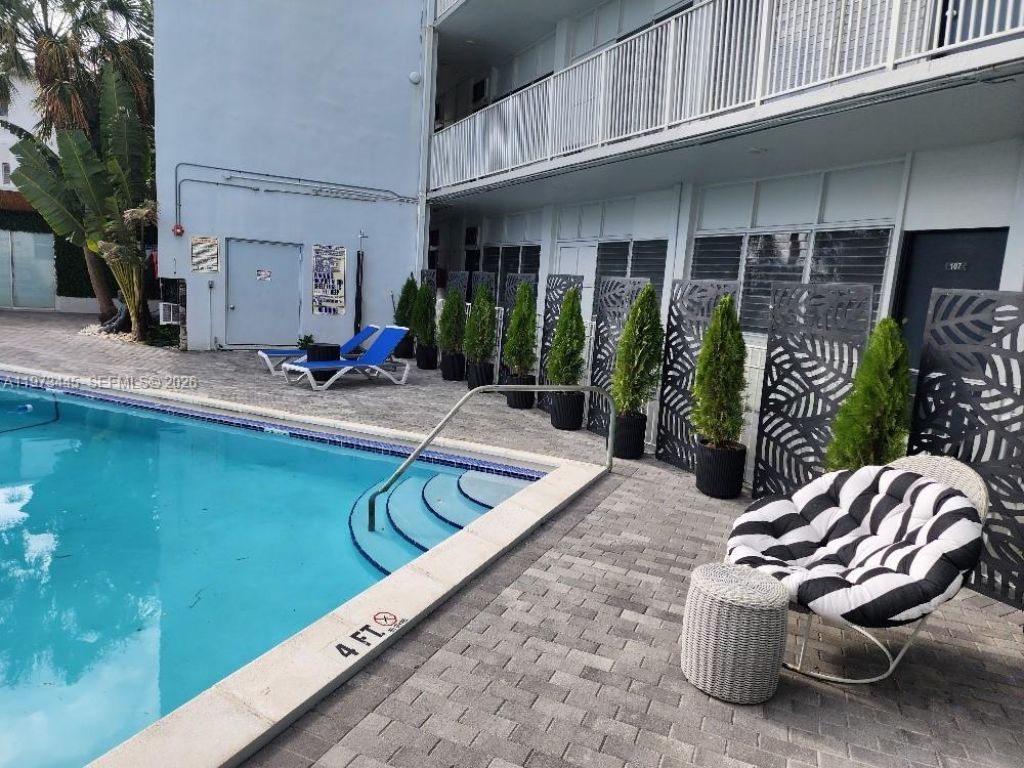 2101 Normandy Dr, Unit 310, Miami Beach, FL 33141 Photo