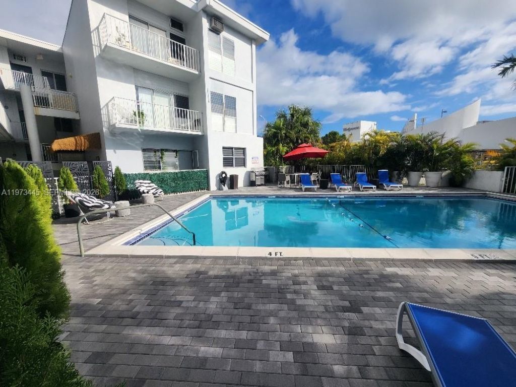 2101 Normandy Dr, Unit 310, Miami Beach, FL 33141 Photo