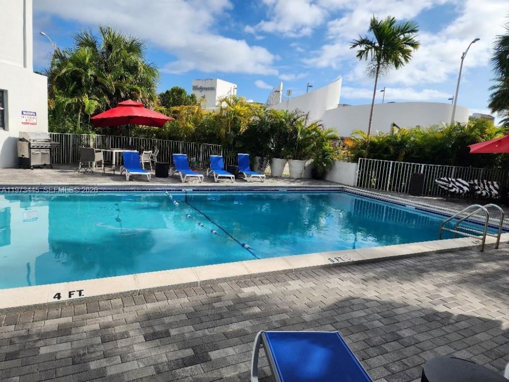 2101 Normandy Dr, Unit 310, Miami Beach, FL 33141 Photo