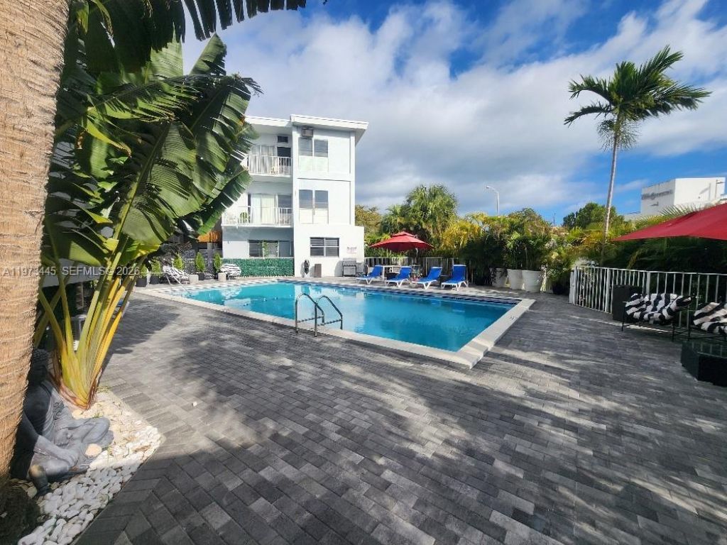 2101 Normandy Dr, Unit 310, Miami Beach, FL 33141 Photo