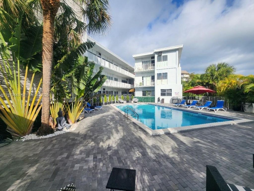 2101 Normandy Dr, Unit 310, Miami Beach, FL 33141 Photo