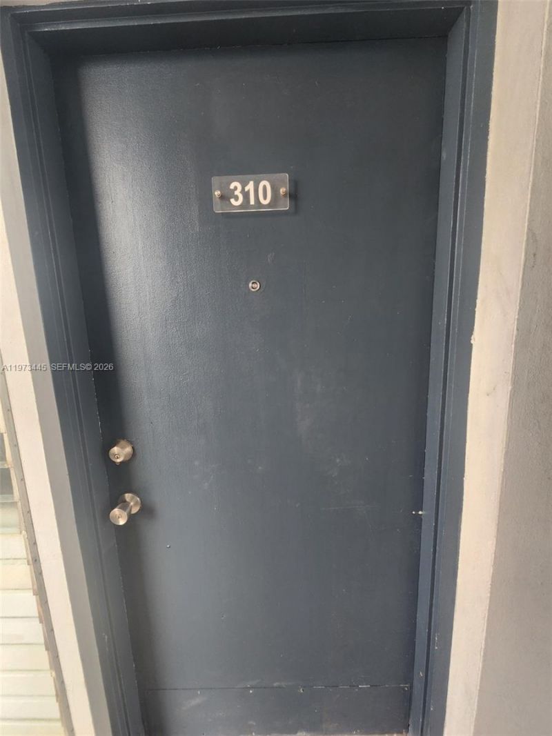 2101 Normandy Dr, Unit 310, Miami Beach, FL 33141 Photo
