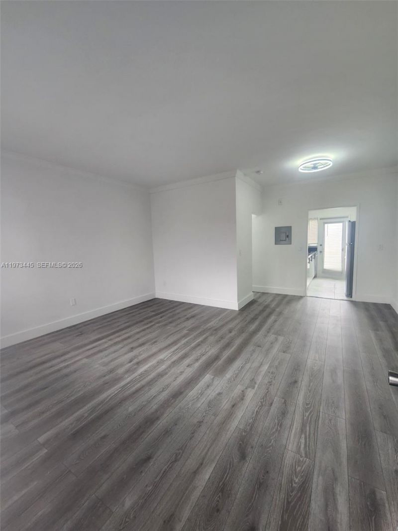 2101 Normandy Dr, Unit 310, Miami Beach, FL 33141 Photo
