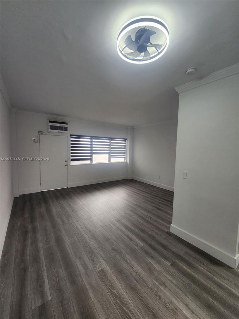 2101 Normandy Dr, Unit 310, Miami Beach, FL 33141 Photo
