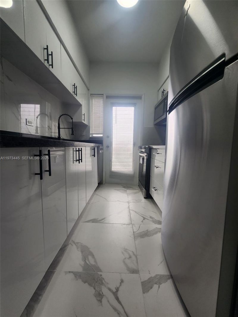 2101 Normandy Dr, Unit 310, Miami Beach, FL 33141 Photo