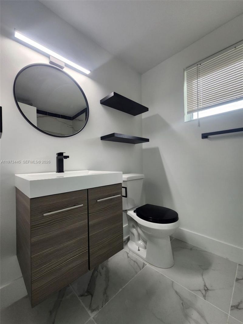 2101 Normandy Dr, Unit 310, Miami Beach, FL 33141 Photo