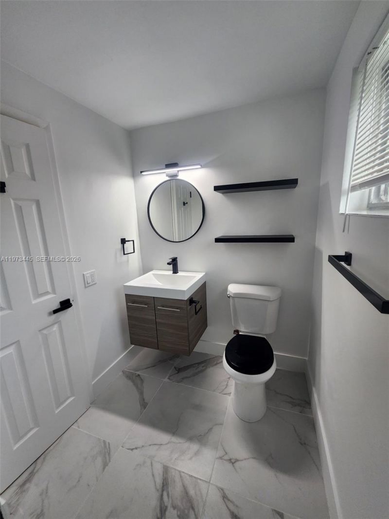 2101 Normandy Dr, Unit 310, Miami Beach, FL 33141 Photo
