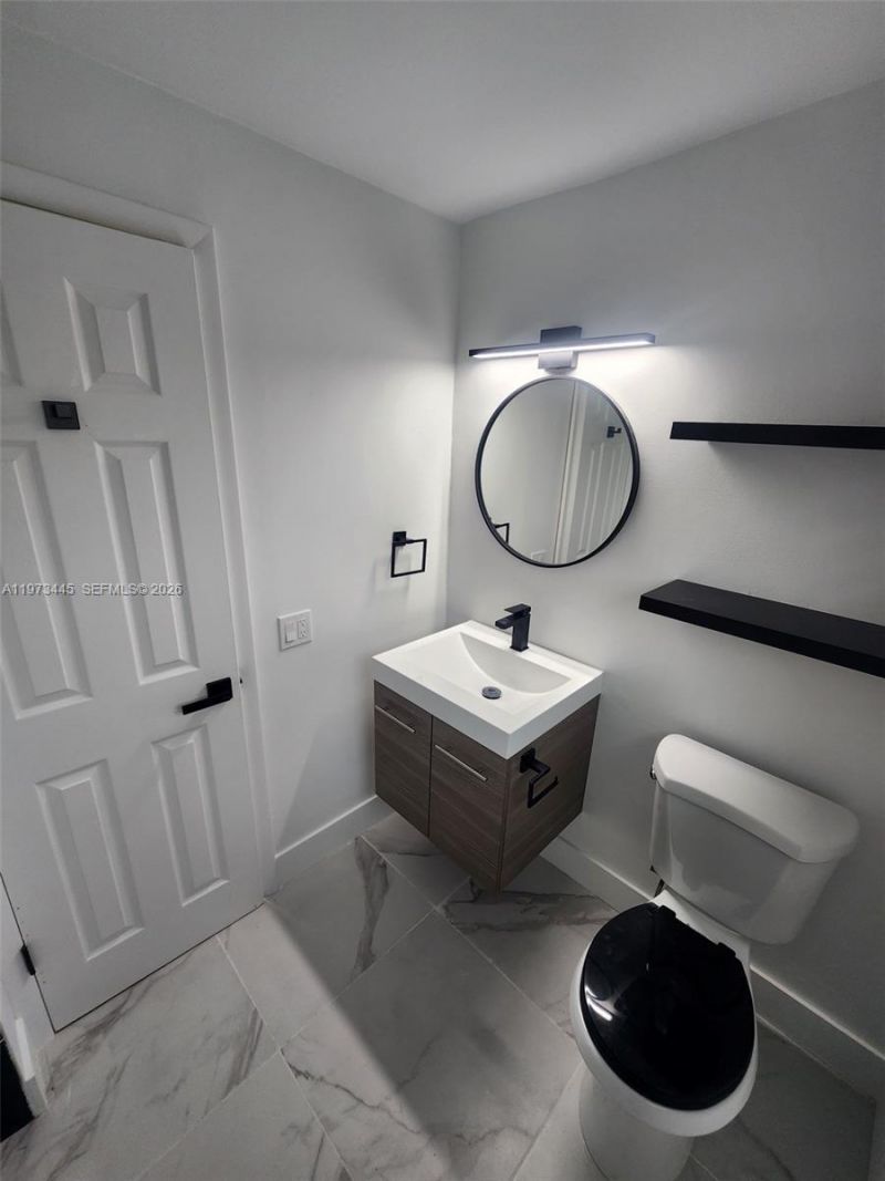2101 Normandy Dr, Unit 310, Miami Beach, FL 33141 Photo