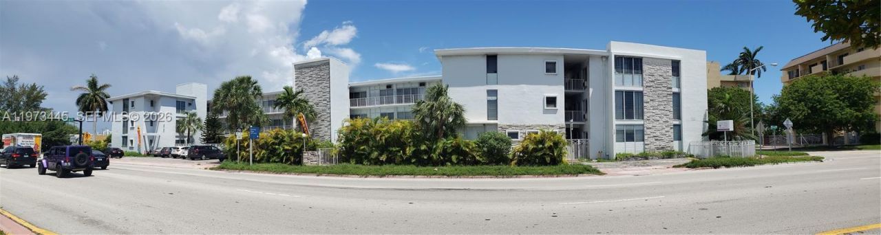 2101 Normandy Dr, Unit 310, Miami Beach, FL 33141 Photo