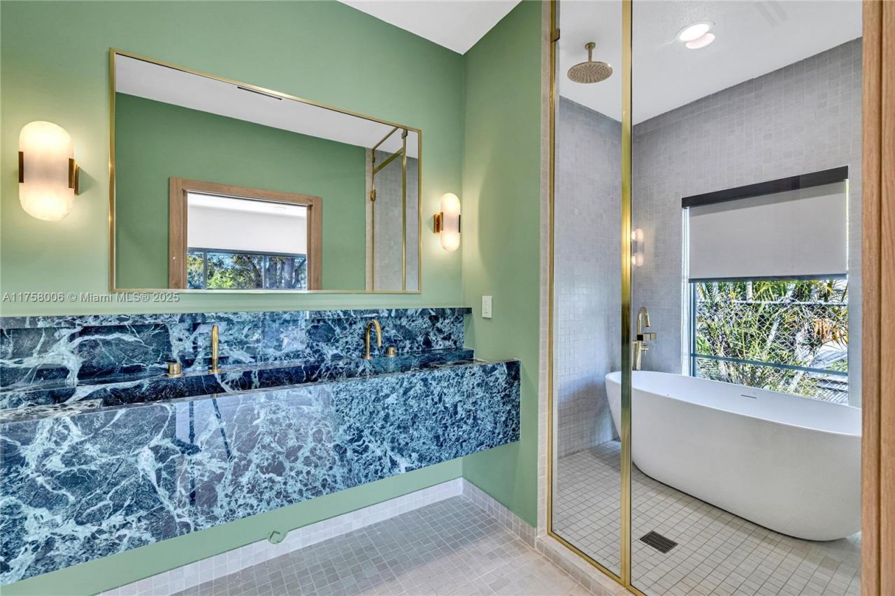 1323 Cleveland Rd , Miami Beach, FL 33141 Photo