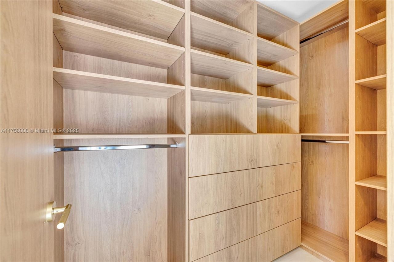 1323 Cleveland Rd , Miami Beach, FL 33141 Photo