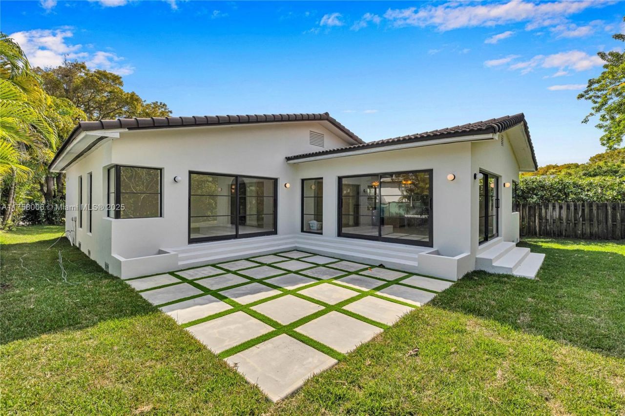 1323 Cleveland Rd , Miami Beach, FL 33141 Photo