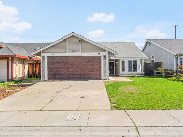 10 Smokey Leaf Ct, Sacramento, CA 95838