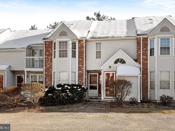 76 PINEWOOD DRIVE, HAMILTON, NJ 08690