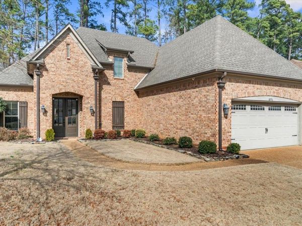 8556 WOODLAND ROSE CIR N, Memphis, TN 38016