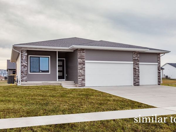 1530 Werthman Drive, Waukee, IA 50263