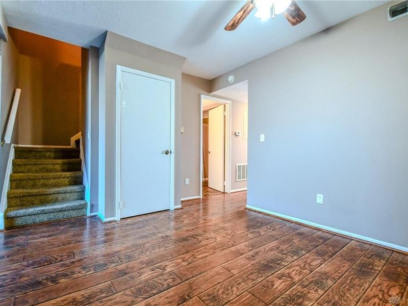 3268 Gambit Square, Dayton, OH 45449 Photo 10