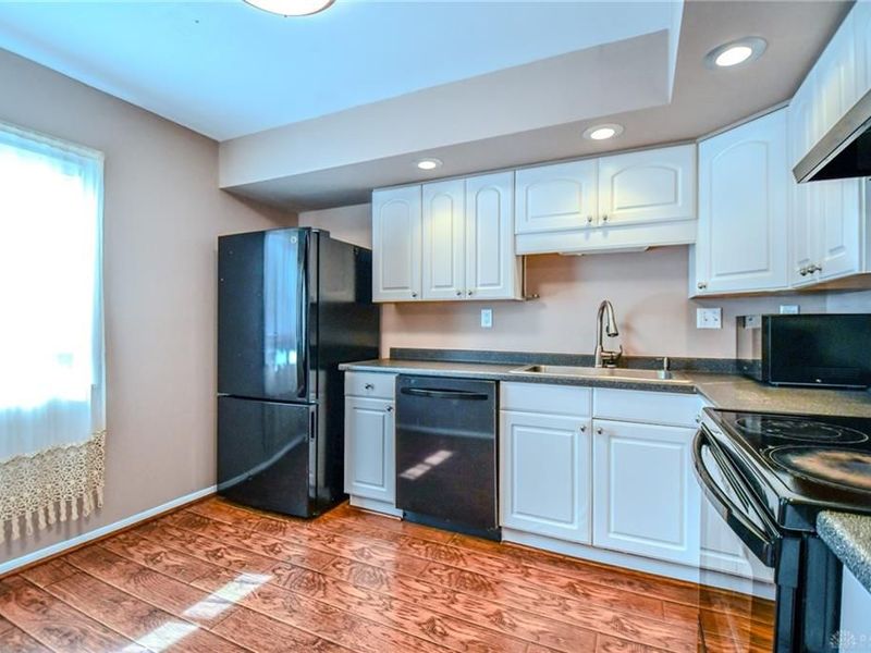 3268 Gambit Square, Dayton, OH 45449 Photo 6