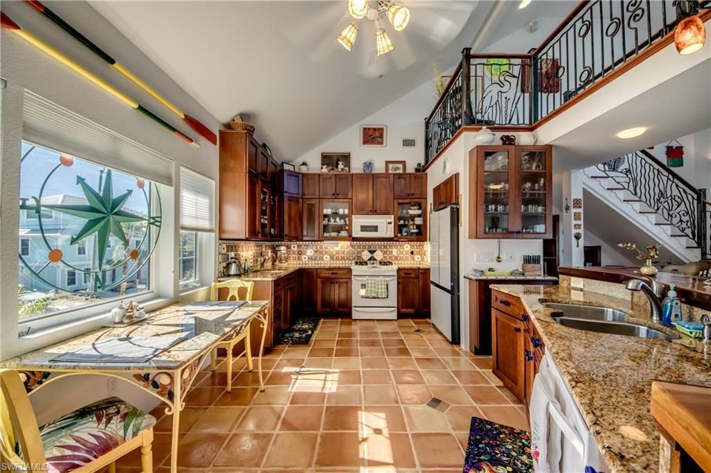 2702 Bruce St , Matlacha, FL 33993 Photo