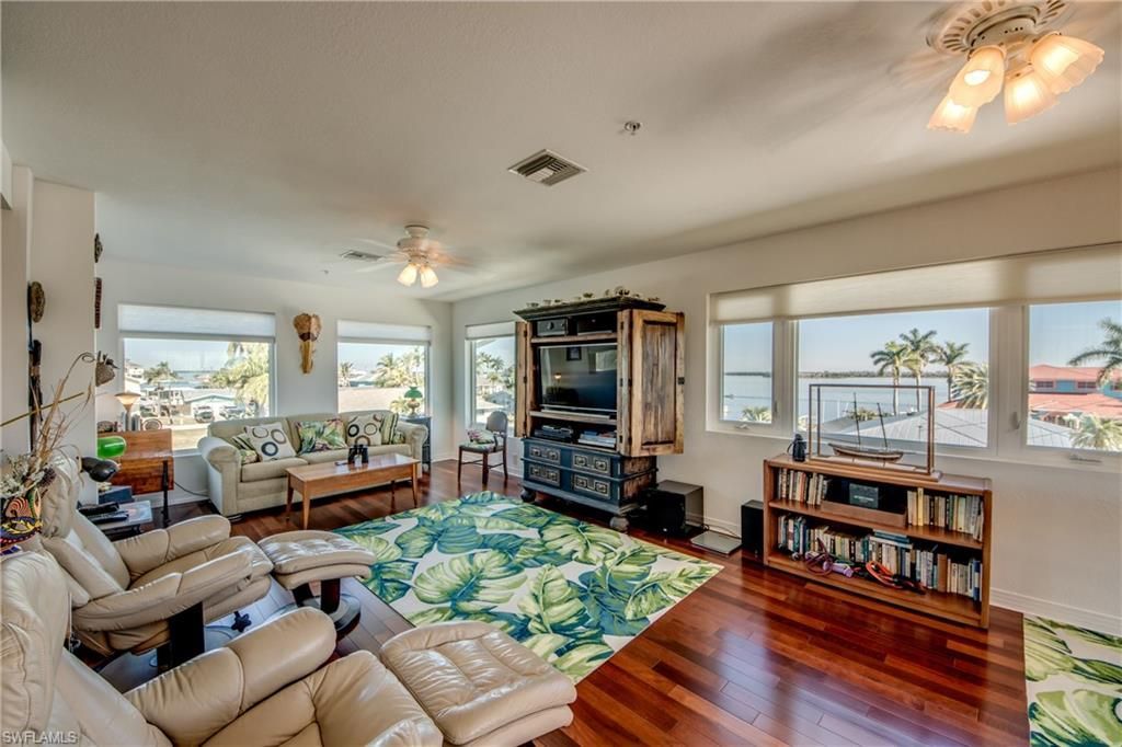 2702 Bruce St , Matlacha, FL 33993 Photo