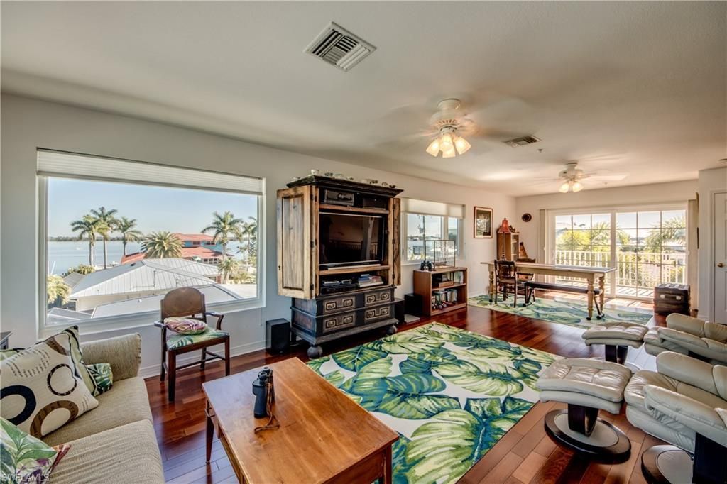 2702 Bruce St , Matlacha, FL 33993 Photo