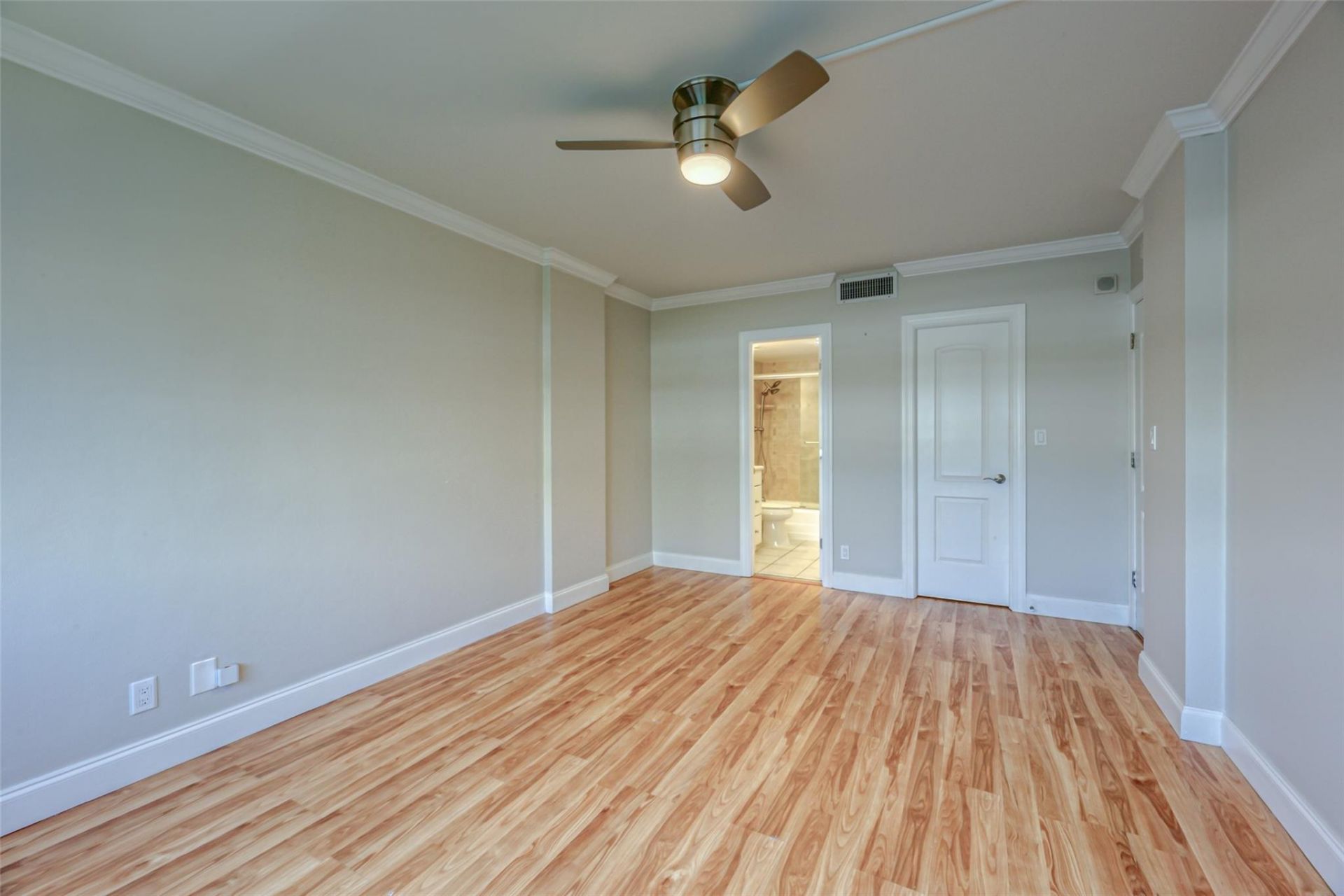 2900 NE 30th Street, Unit 4-I, Fort Lauderdale, FL 33306 Photo