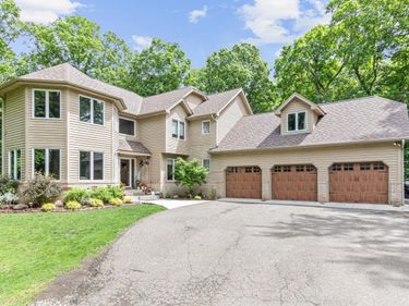 5540 Timber Trail, Maple Plain, MN 55359