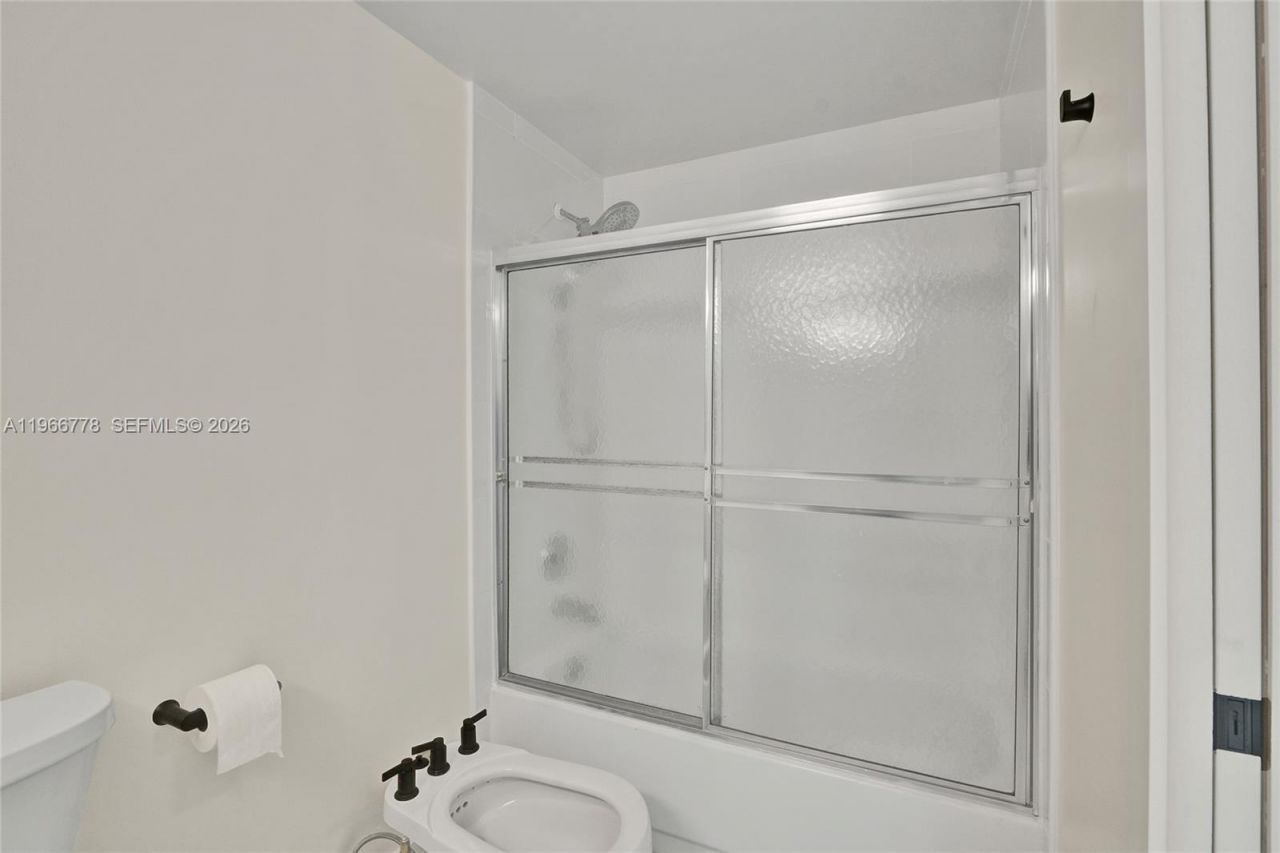 1834 Brickell Ave, Unit 31, Miami, FL 33129 Photo