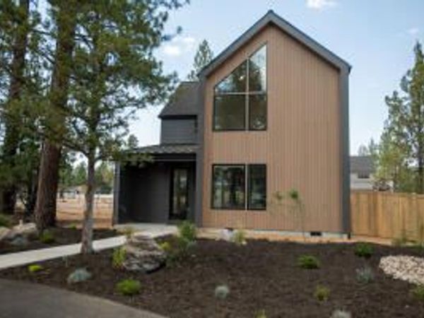 1024 W McKenzie Highway, Unit Lot 52, Sisters, OR 97759