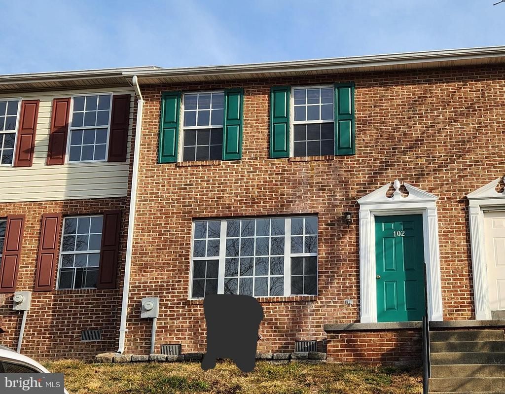 102 Waterford Lane, Winchester, VA 22602 Main Photo