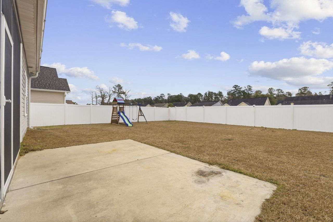 608 Chiswick Dr. Photo 42