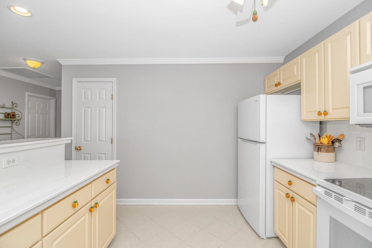 4366 Rivergate Ln.  Photo 12