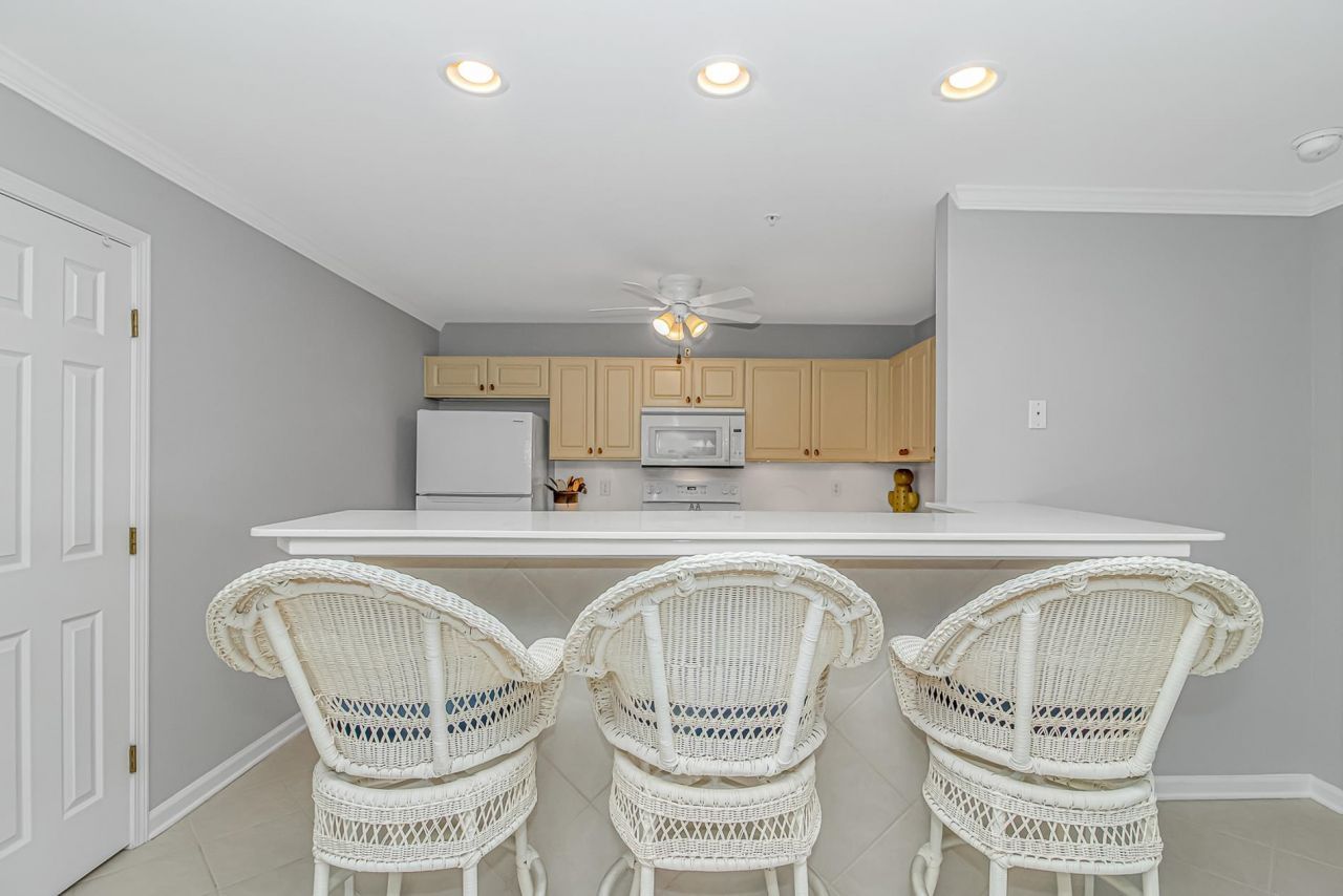 4366 Rivergate Ln.  Photo 9