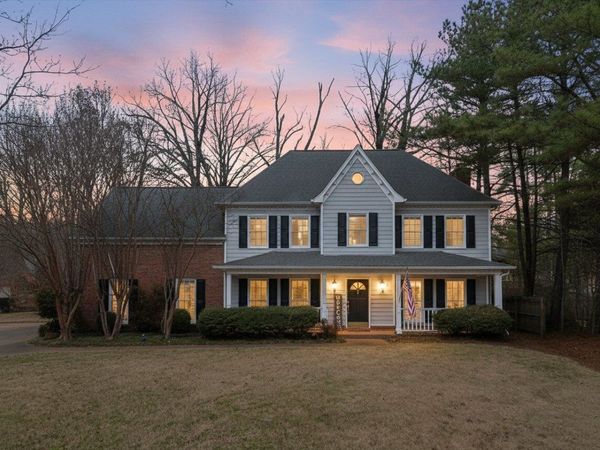 8678 WOOD MILLS DR W, Memphis, TN 38016