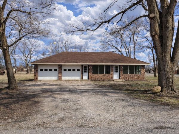 612 Arrasmith Avenue, Cayuga, IN 47928