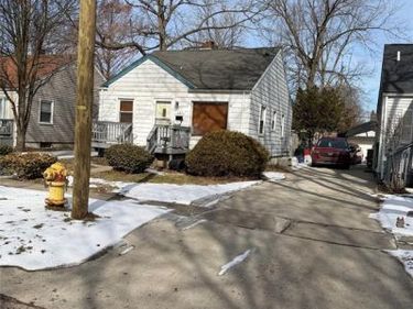 647 E Mansfield Avenue, Pontiac, MI 48340