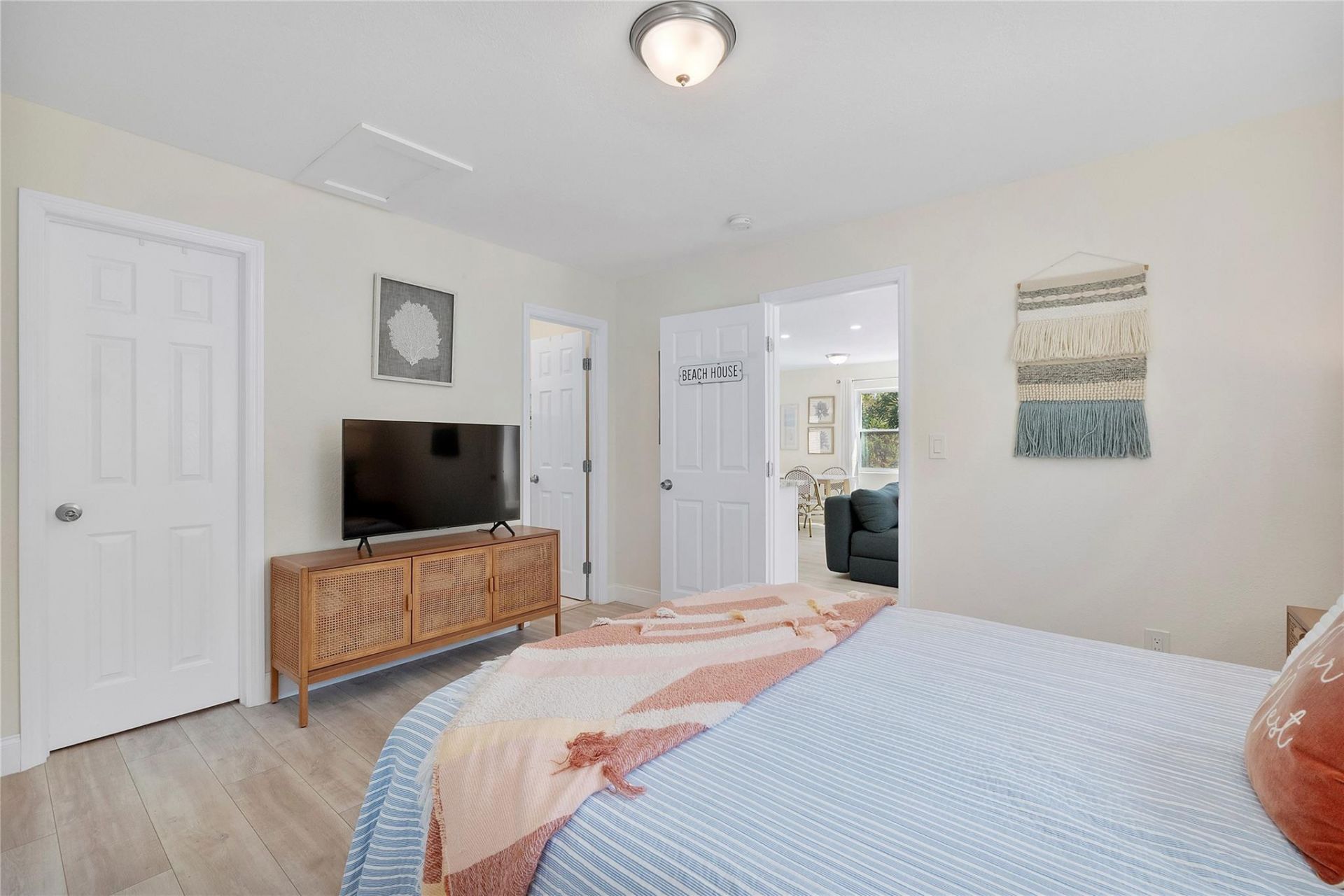 411 S E Street, Lake Worth Beach, FL 33460 Photo