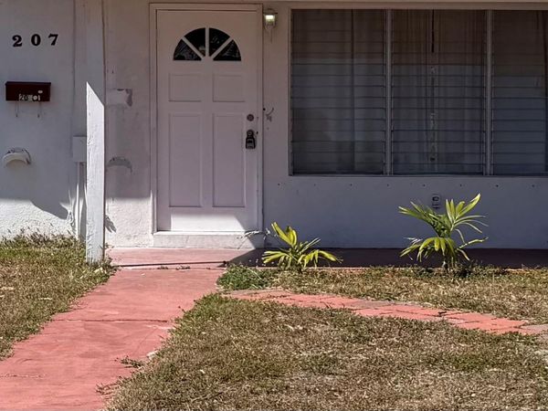 207 NE 16th Ave, Pompano Beach, FL 33060
