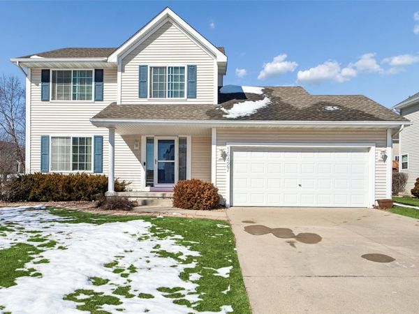 15427 Winston Avenue, Urbandale, IA 50323