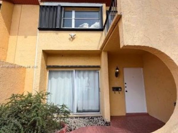 13725 SW 84th St , Unit C, Miami, FL 33183